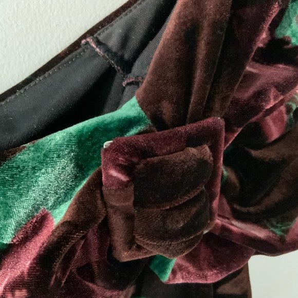 Vintage Floral Velvet Off-the-Shoulder Bell Sleeve (Approx. SM-M) - Picture 9 of 9